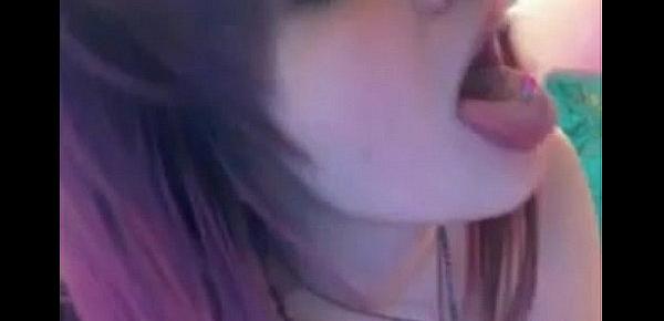  Emo Cam Girl Sucks On Her Toy